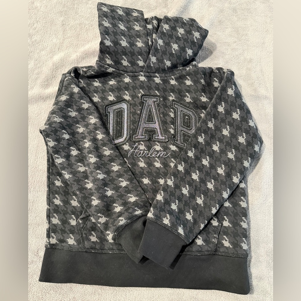 GAP Gray Houndstooth Hooded Sweatshirt with DAP Harlem Embroidery. Gently Used